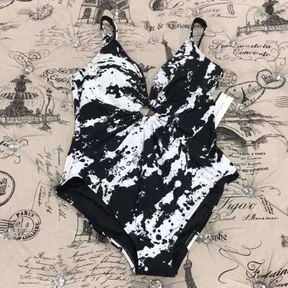 Carmen Marc Valvo Splash Printed O-Ring Swimsuit - Picture 3 of 10